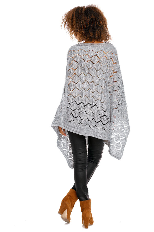 Sweter Poncho model 30012 Light Gray - PeeKaBoo - obrazek 5