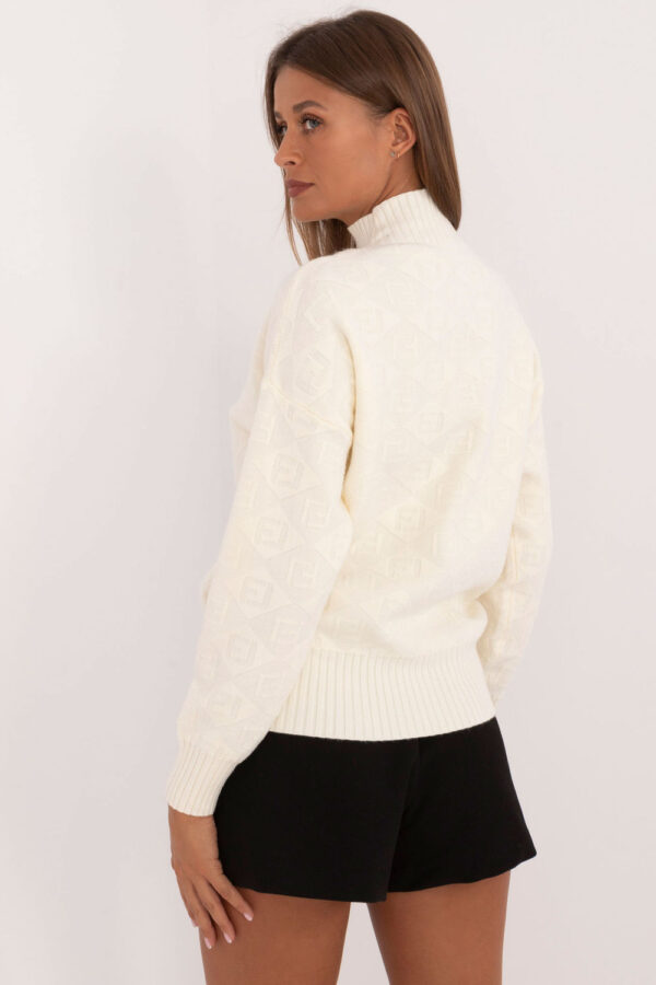 Sweter Damskie Model AT-SW-2339.54 Ecru - AT - obrazek 4