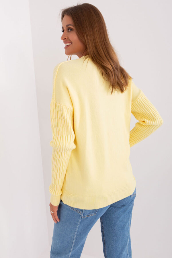 Sweter Damski Model AT-SW-2338.14P Light Yellow - AT - obrazek 4