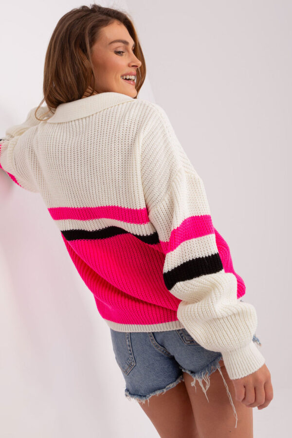 Sweter Damski Model BA-SW-8054.91P Ecru/Fluo Pink - Badu - obrazek 4