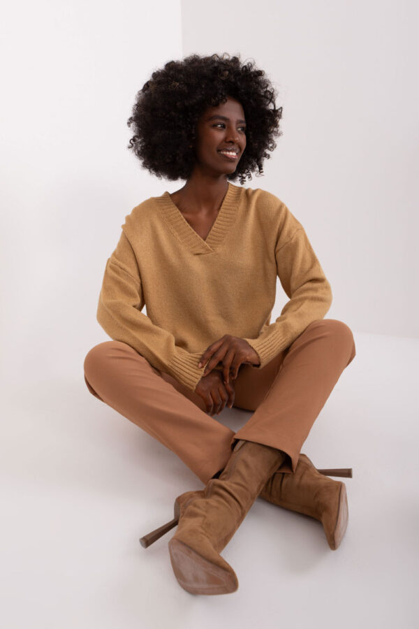 Sweter Damski Model BA-SW-0577.02P Camel - Badu - obrazek 3