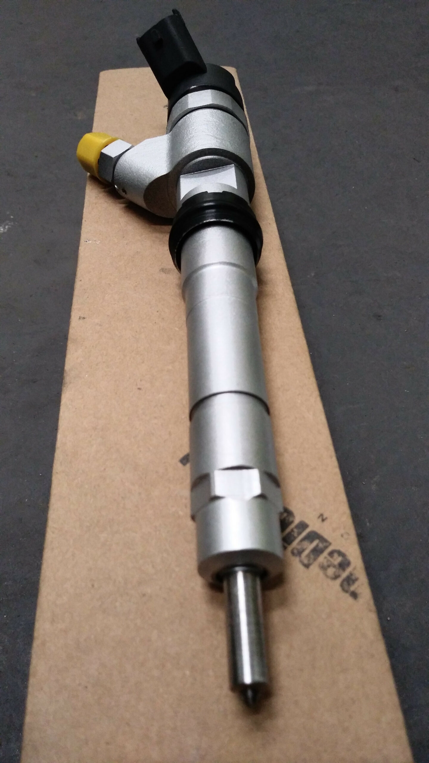 Wtryskiwacz Bosch – Iveco Stralis Cursor 10 10.3 – 0445120186