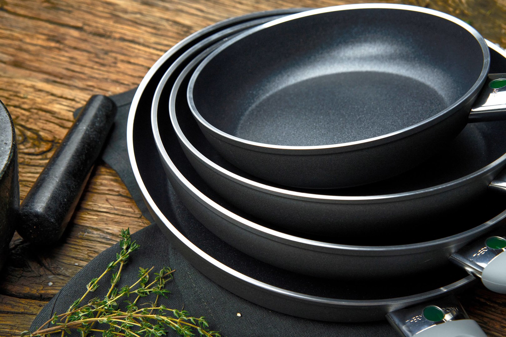 Patelnia BALLARINI Lazise 32 cm 75003-053-0 - obrazek 5