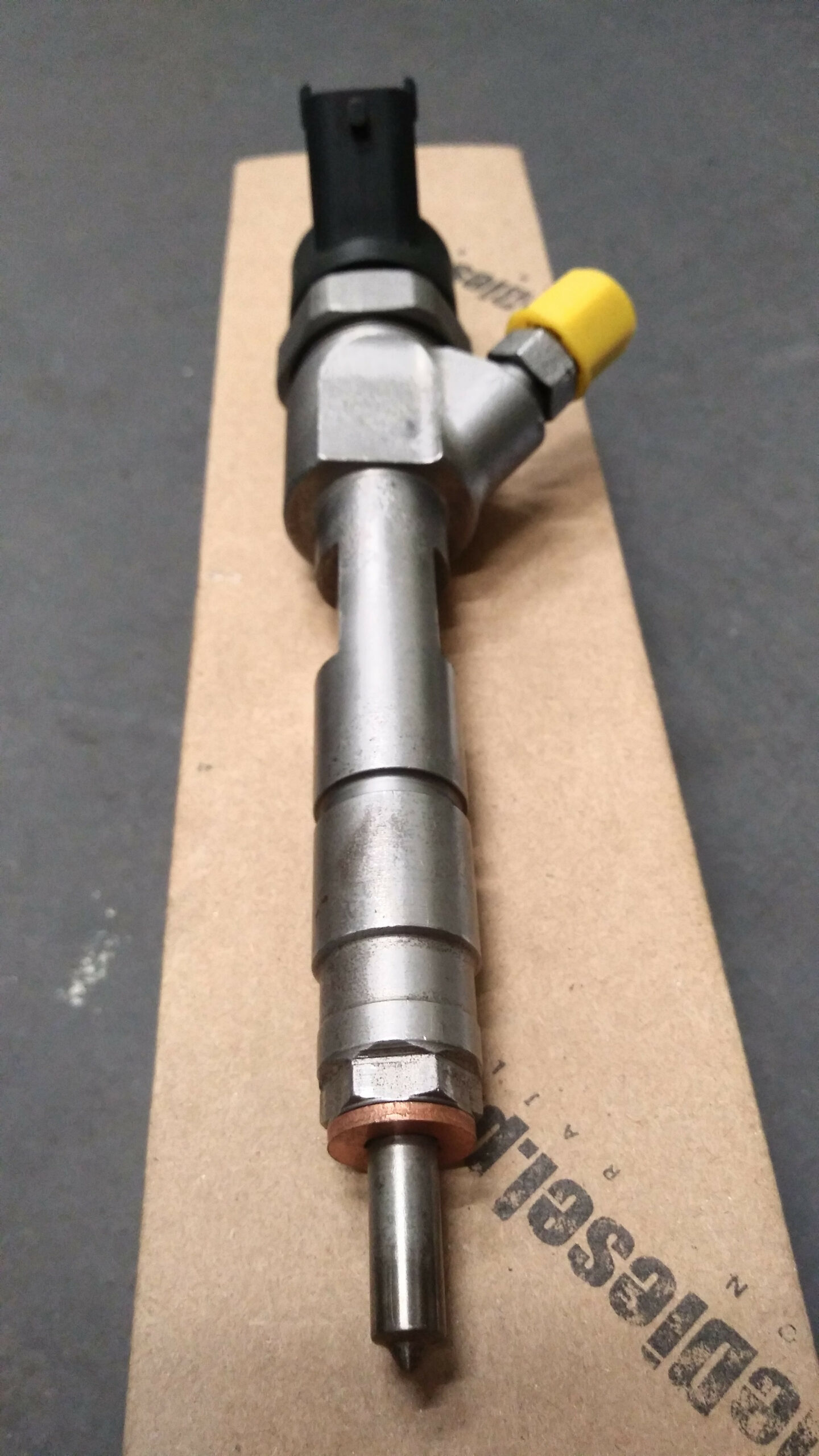 Wtryskiwacz Nissan Interstar 1.9 Turbo dCi 80 - 0445110110 - obrazek 3