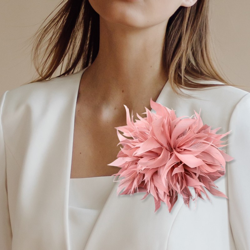 Broszka ozdobna, spinka do włosów 2w1 pióra pudrowy róż BZ207R - obrazek 3