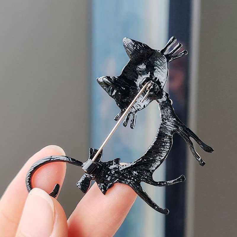 Broszka ozdobna niebieski KOT w serca z kokardą BZ149 - obrazek 4