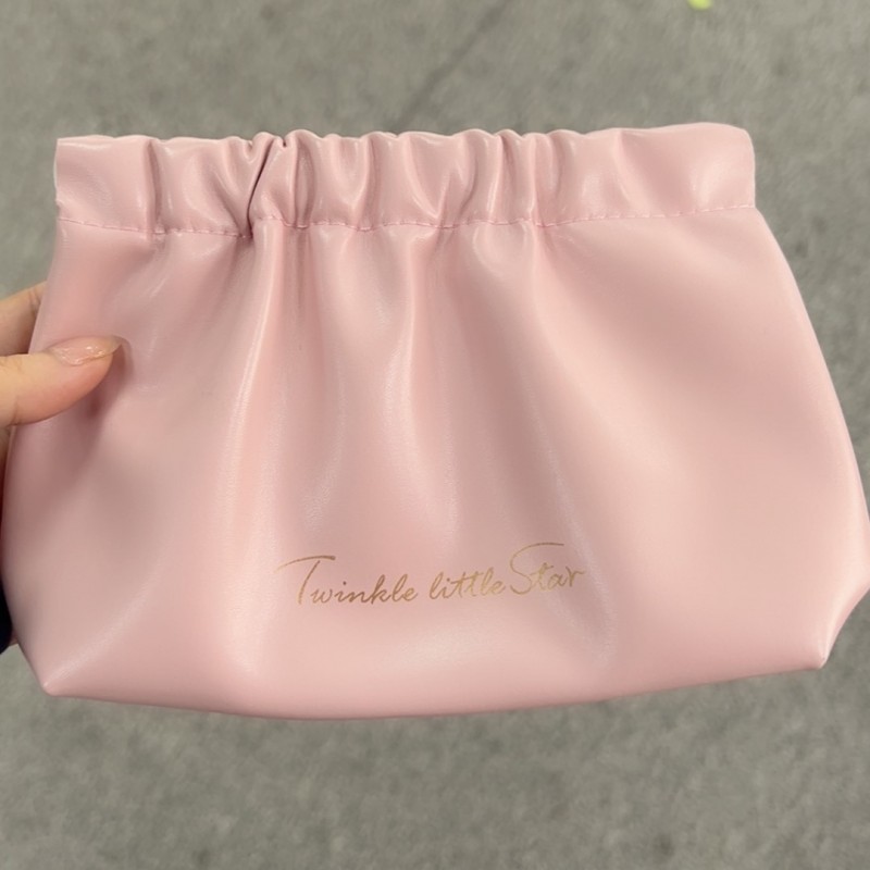 Kosmetyczka, saszetka na kosmetyki, wkładki, ekoskóra rozm M 16x12cm KS145R - obrazek 4