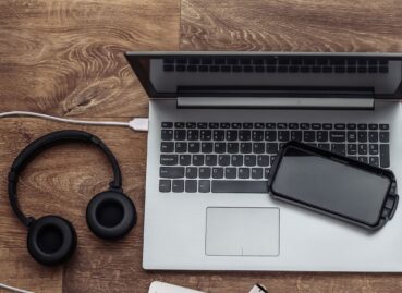 Jak wybrać elektronikę, która posłuży Ci przez lata? Poradnik zakupowy