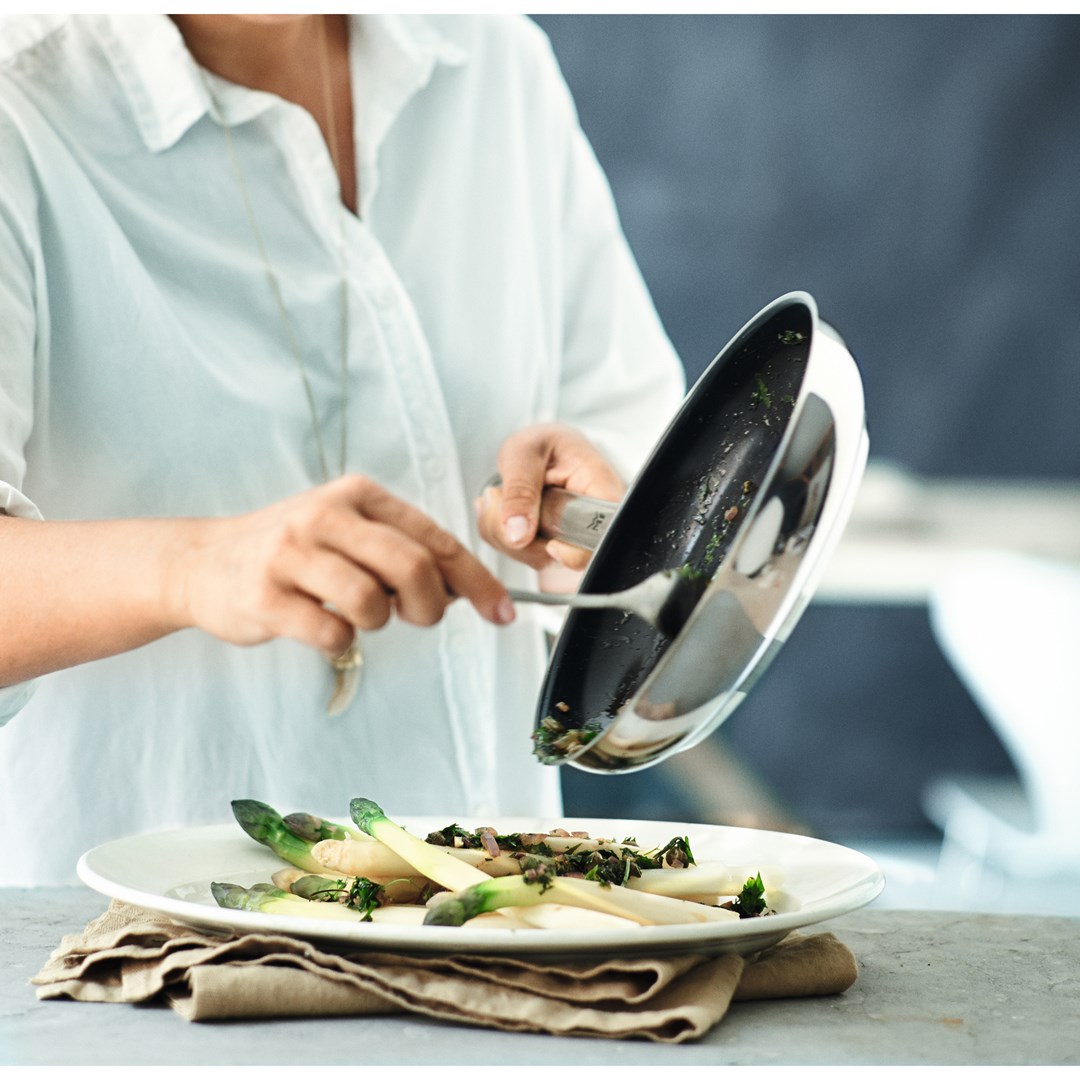 WMF Ceradur Profesjonalna Patelnia Indukcyjna 20cm - obrazek 6