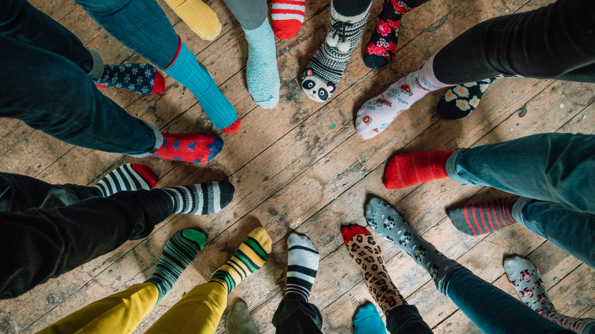 Skarpety bezuciskowe – detal elastycznego ściągacza