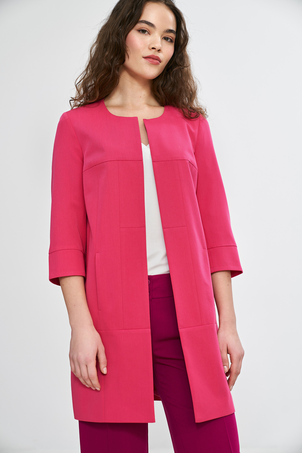 Dłuższa marynarka z przeszyciami z rękawem 3/4 Z80 Pink - Nife