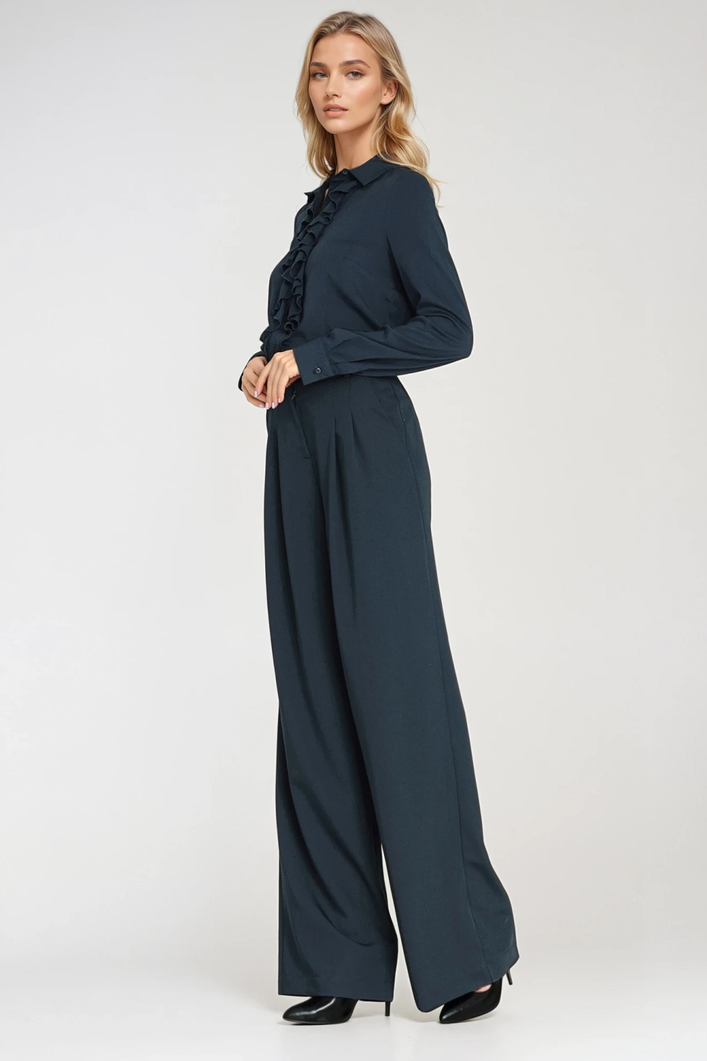 Wiskozowa bluzka z żabotem B202 Navy - Nife - obrazek 5