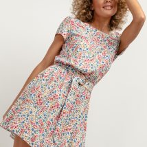 Sukienka Model T390/3 Łączka White – Tessita