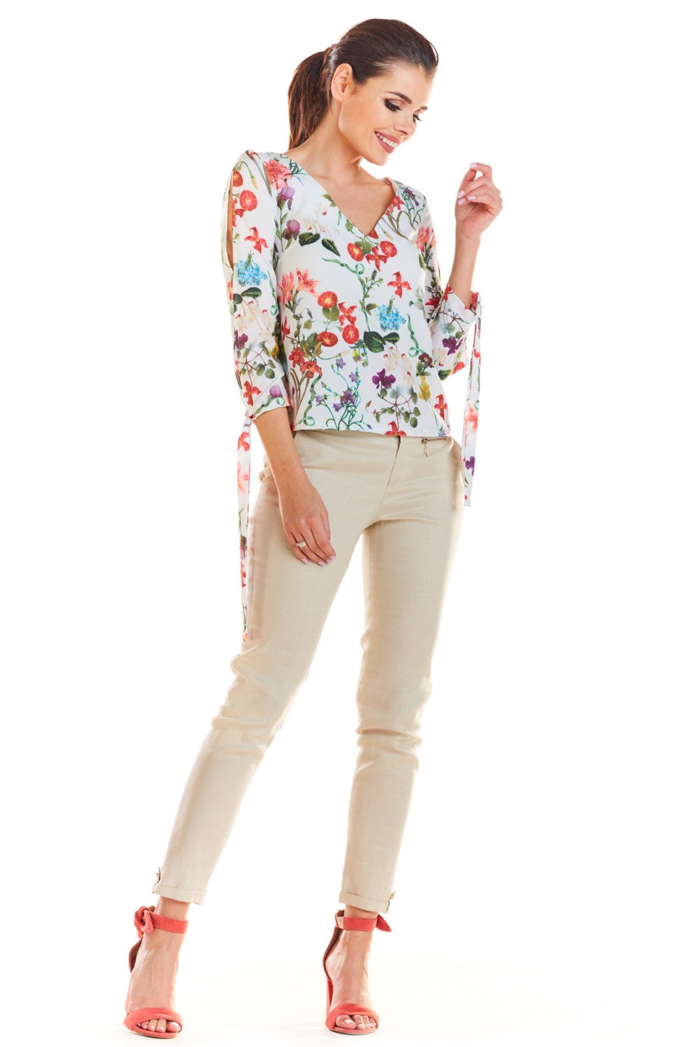 Bluzka Model M191 Flowers Ecru - Infinite You - obrazek 5