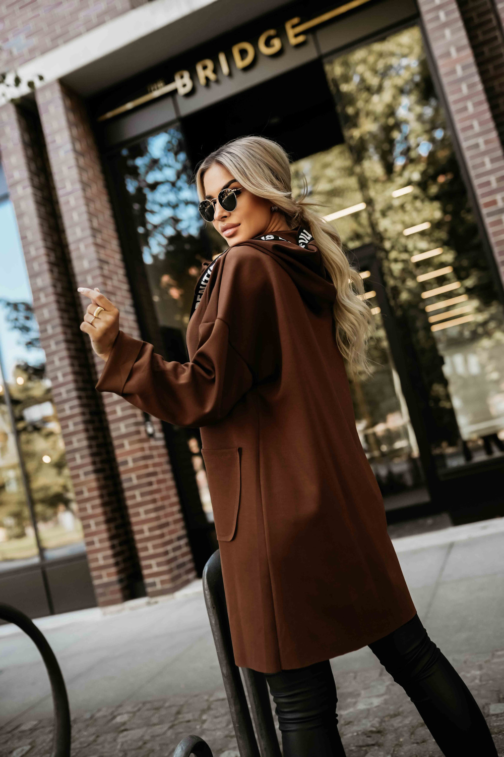 Płaszcz Damski Model 632-2 Czekolada - Numoco - obrazek 4