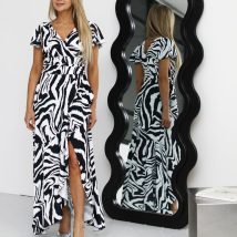 Sukienka Model Soe Zebra – Jersa