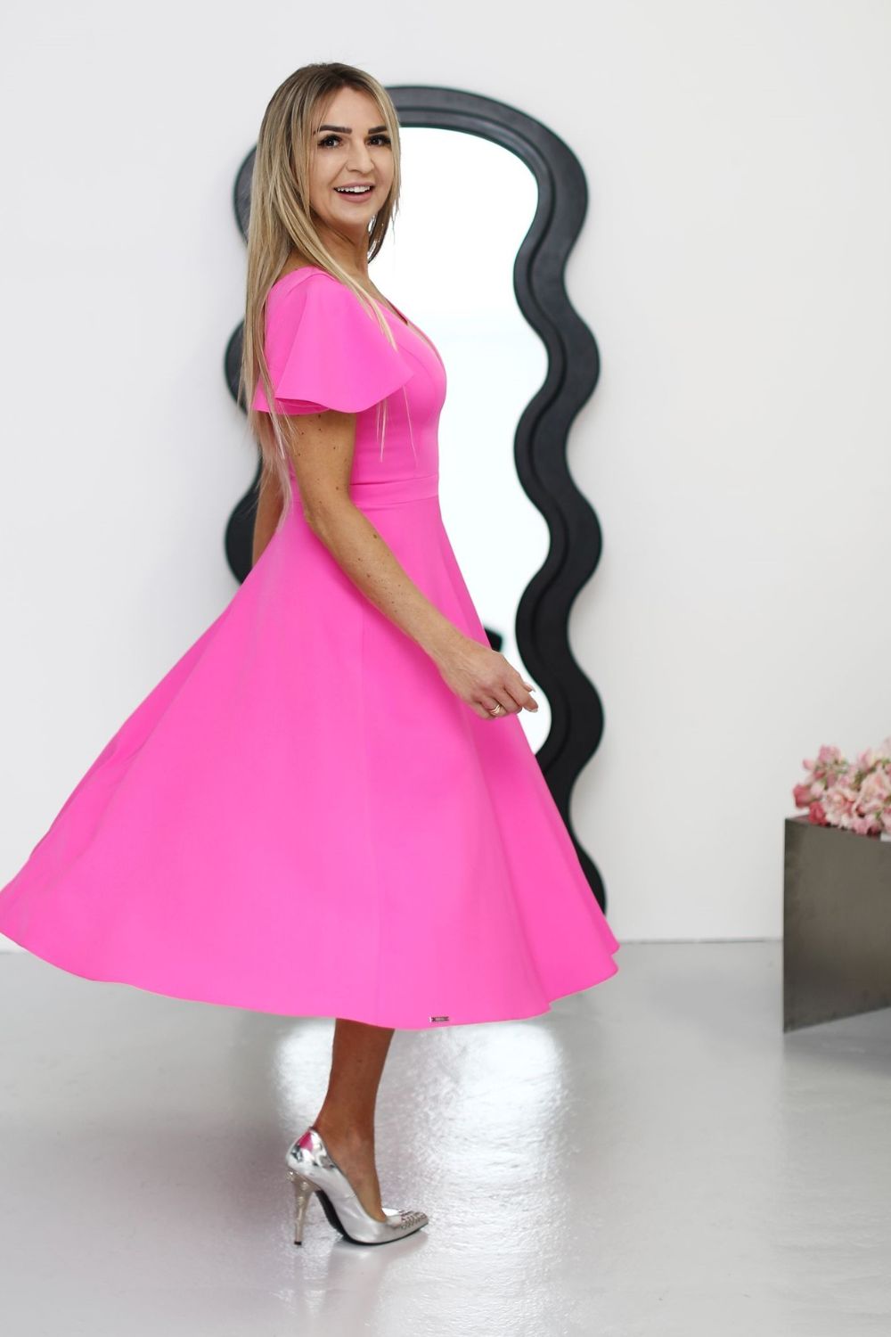 Sukienka Model Elisse Pink - Jersa - obrazek 3