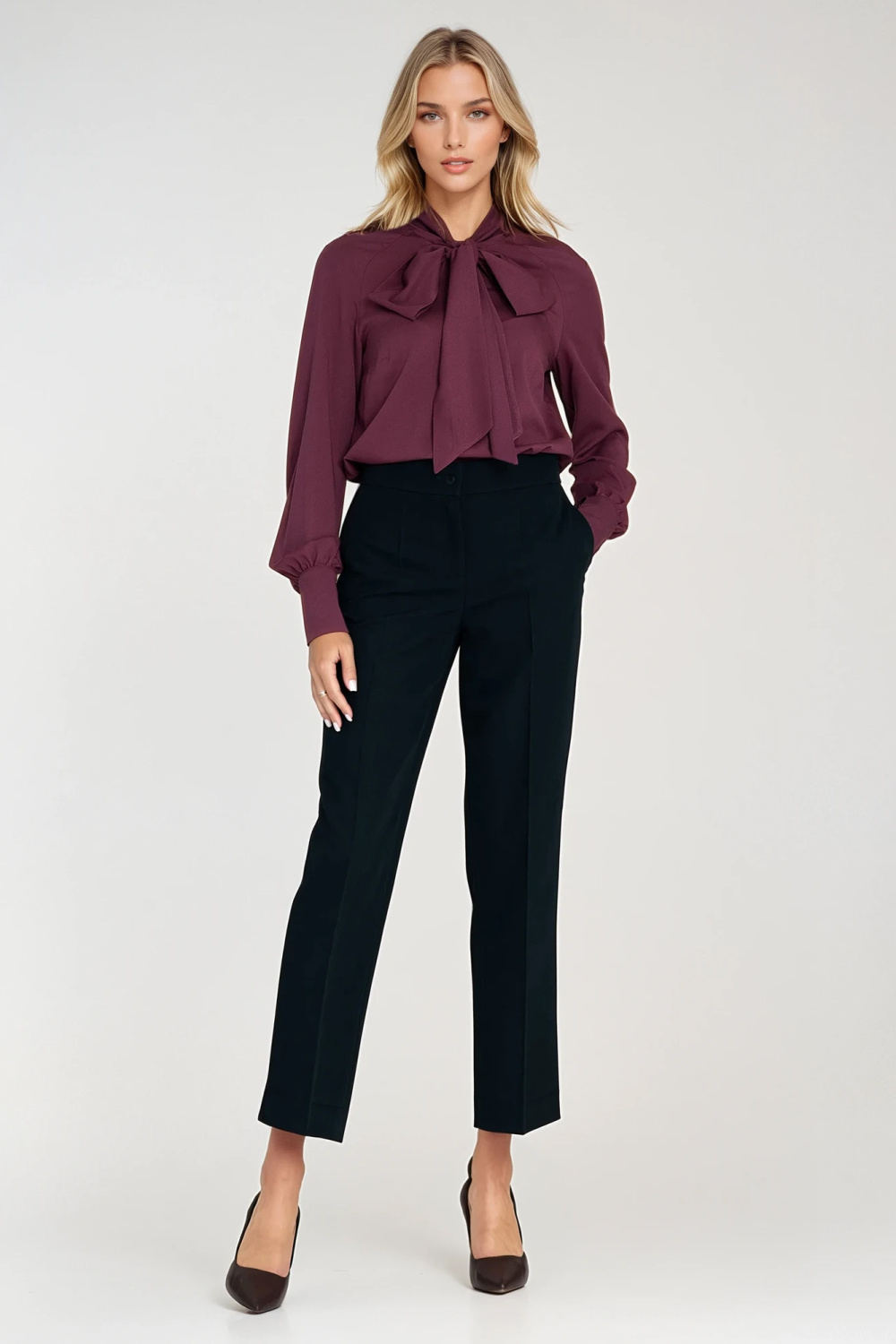 Wiskozowa bluzka z szarfą B204 Śliwka - Nife - obrazek 3