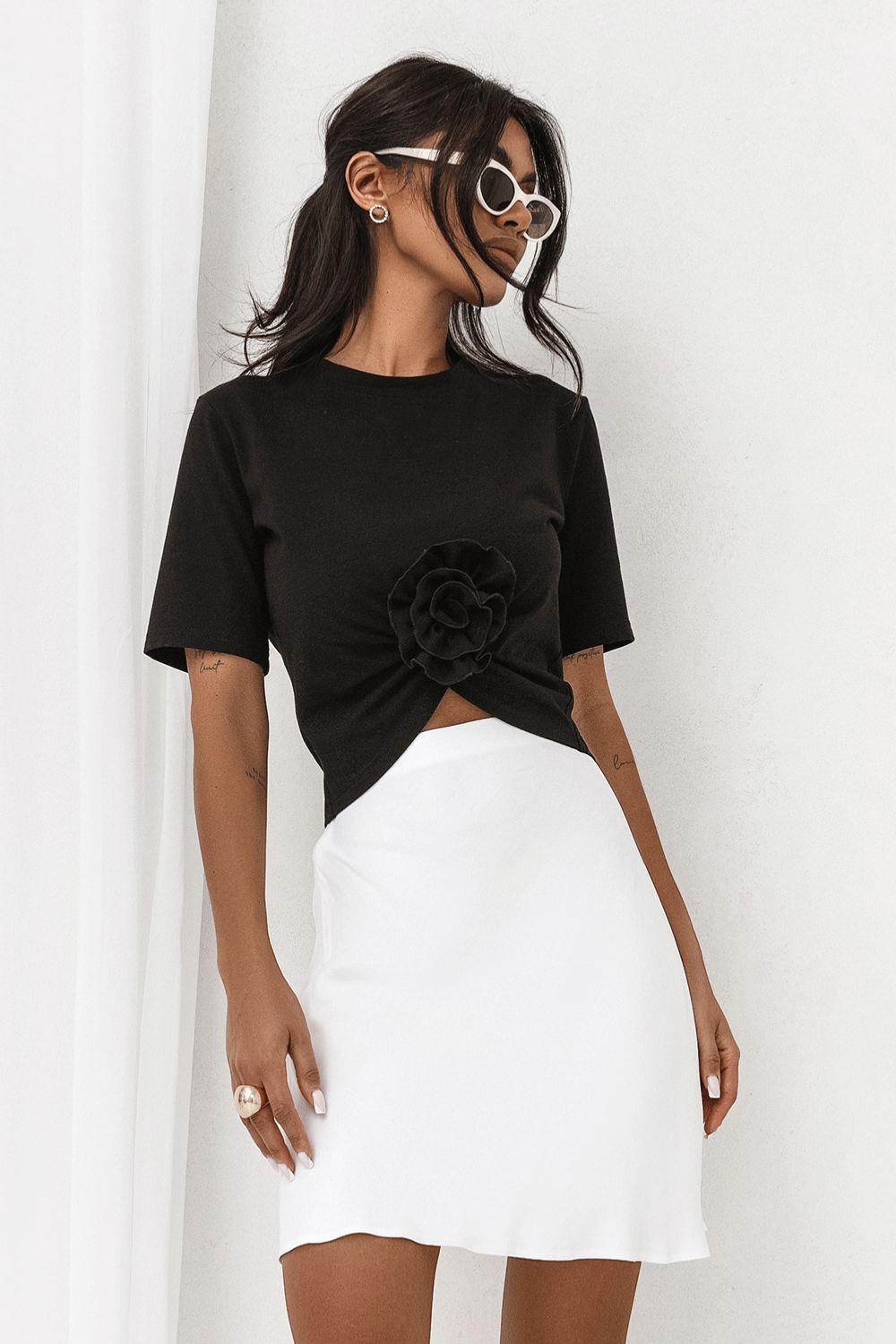 Bluzka Model Elvie B56 Black - IVON - obrazek 3