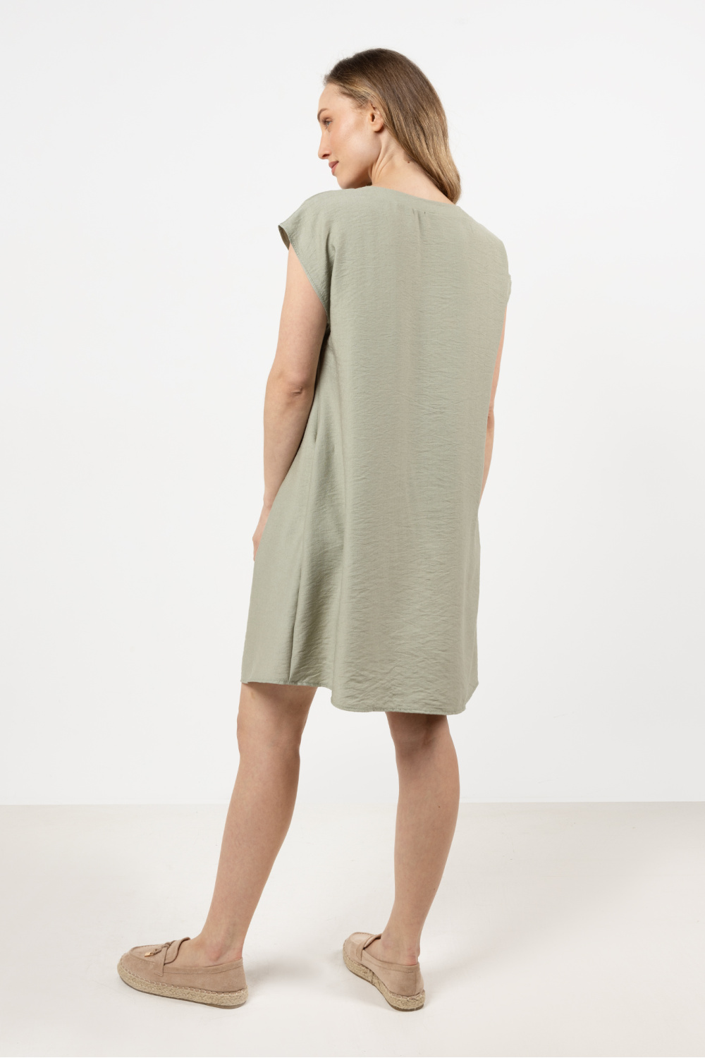 Sukienka Model A731 Szałwia - awama - obrazek 4