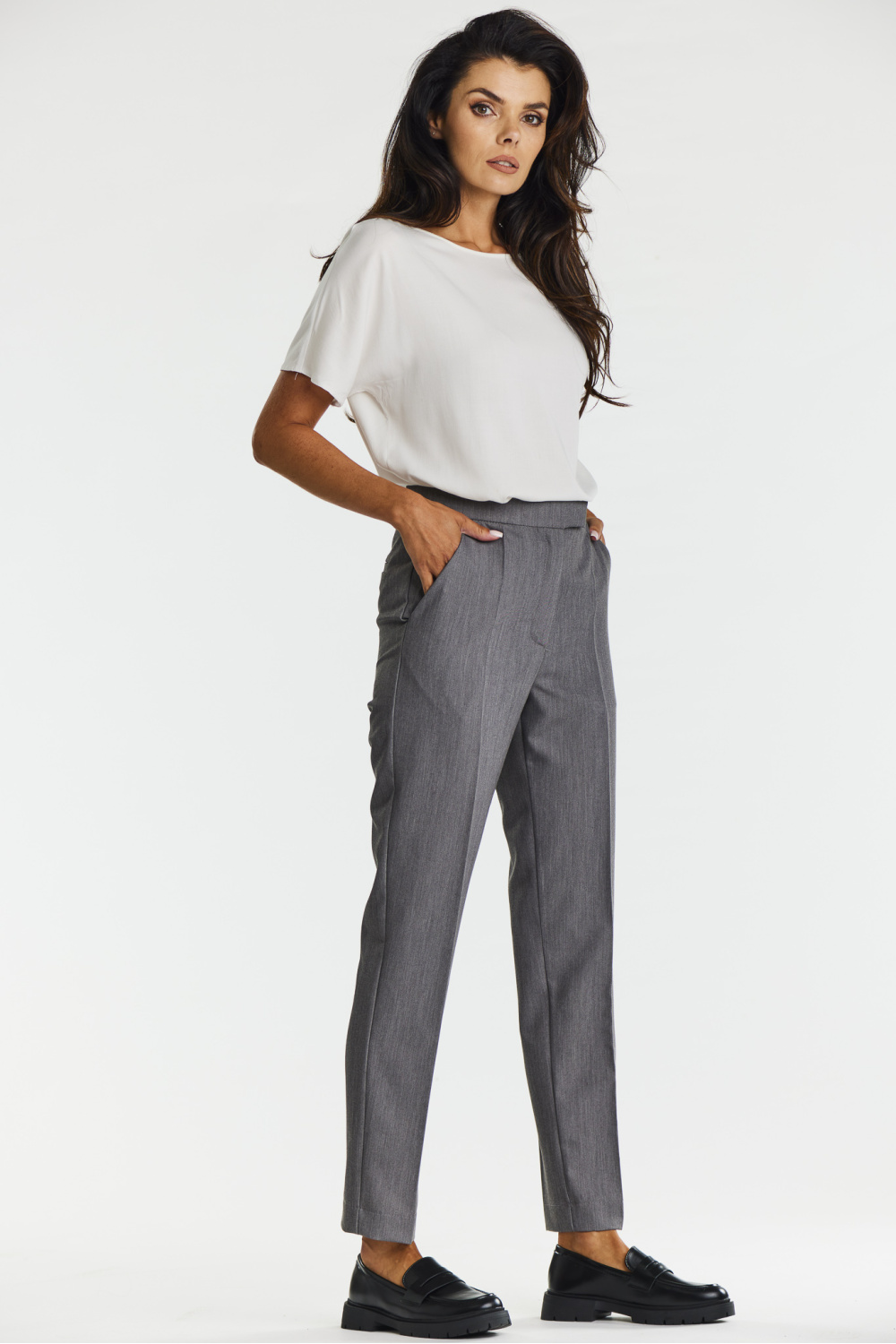 Spodnie Damskie Model A675 Grey - awama - obrazek 3