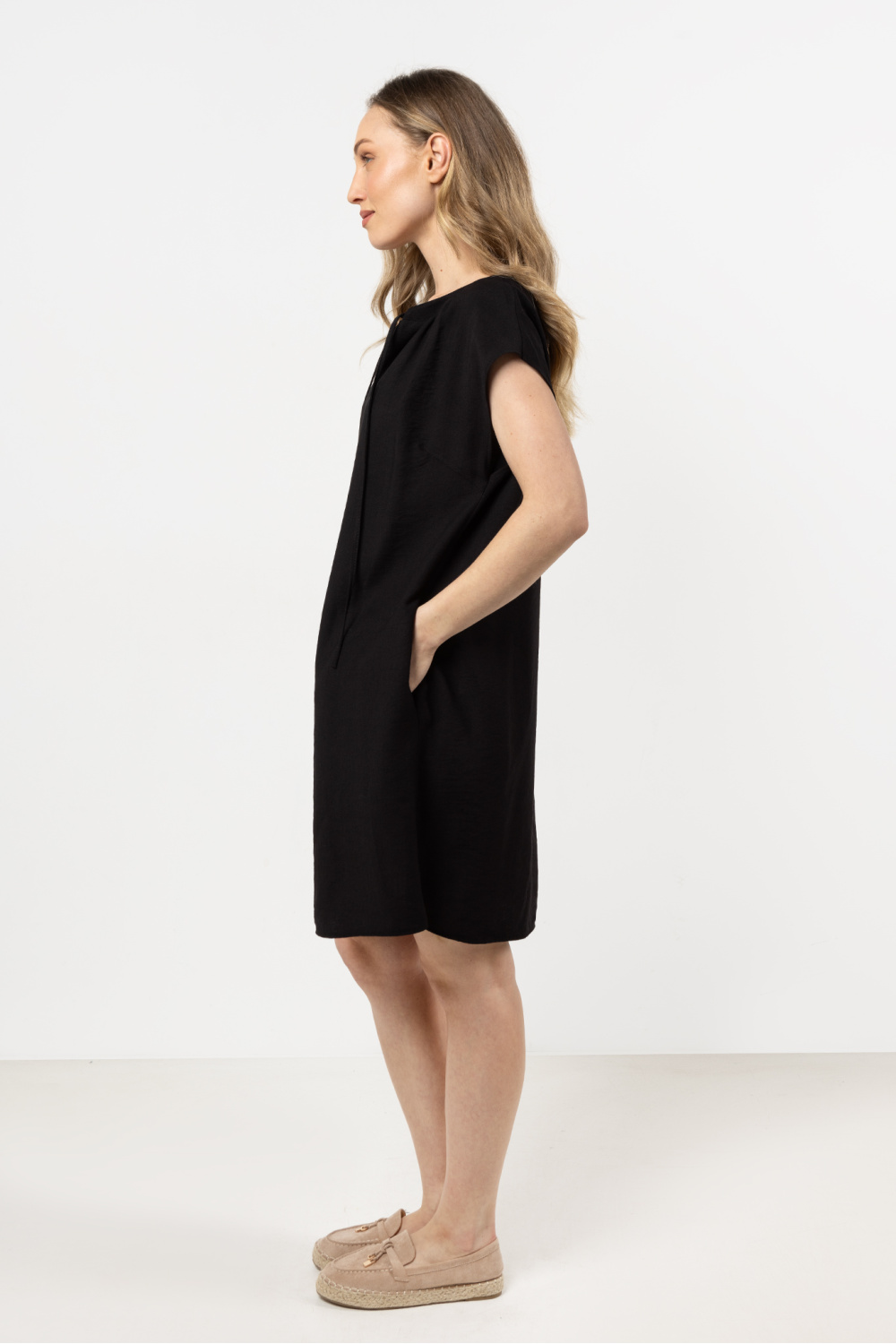 Sukienka Model A731 Black - awama - obrazek 3