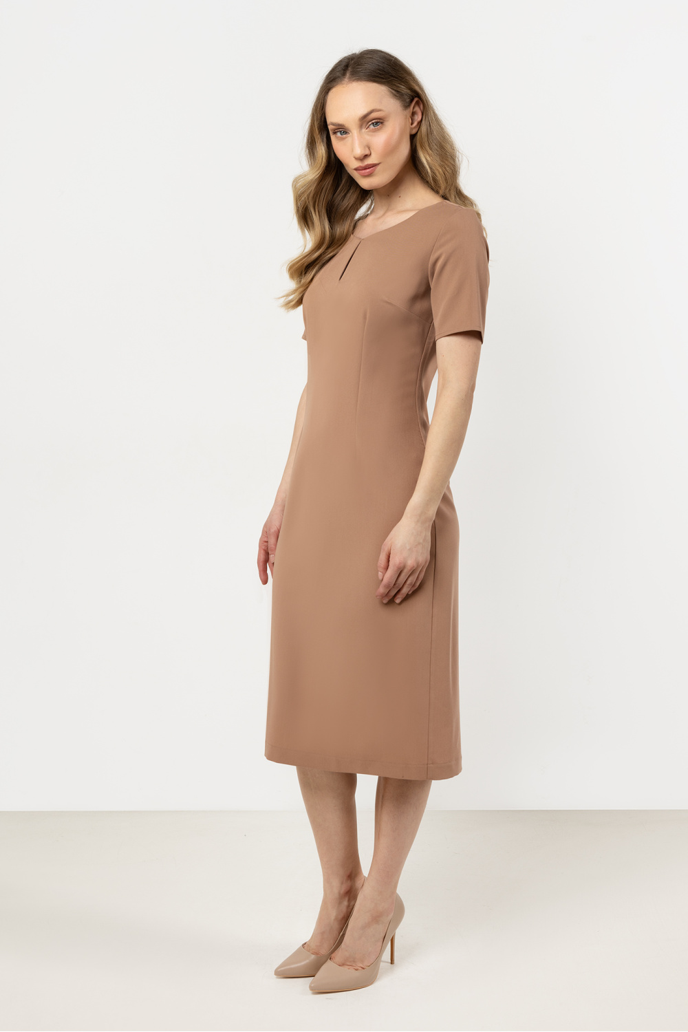 Sukienka Model A706 Cappuccino - awama - obrazek 3