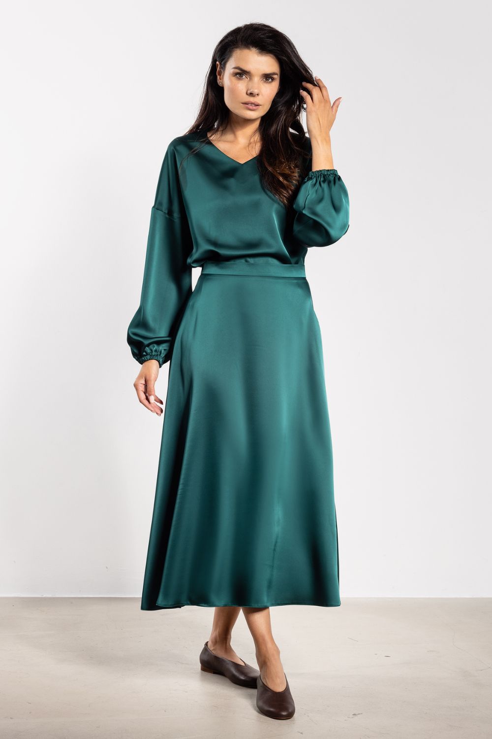 Bluzka Model A740 Bottle Green - awama - obrazek 3