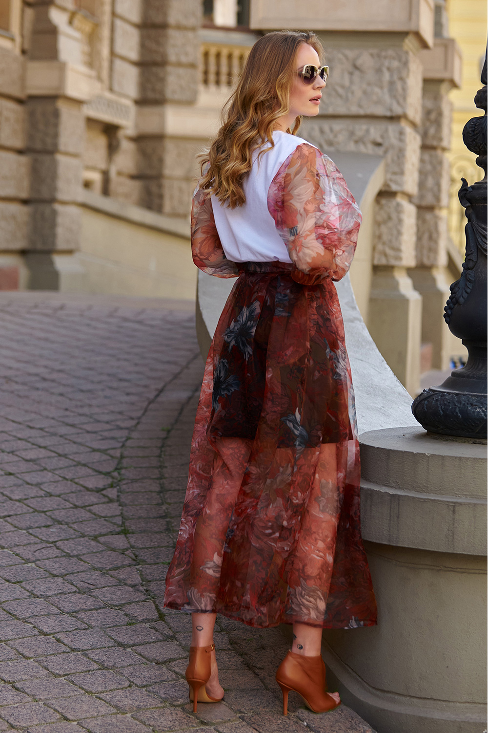 Spódnica Model L19 Bordo Flowers - Makadamia - obrazek 3