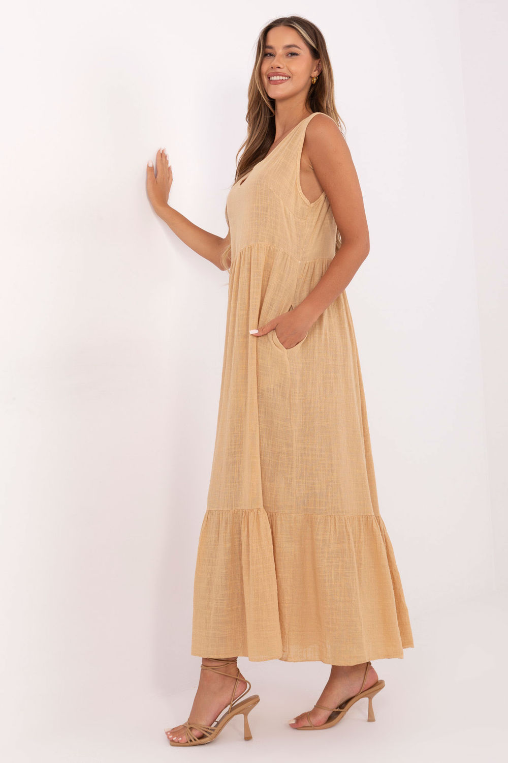 Sukienka Model TW-SK-BI-28007.63 Camel - Och Bella - obrazek 3