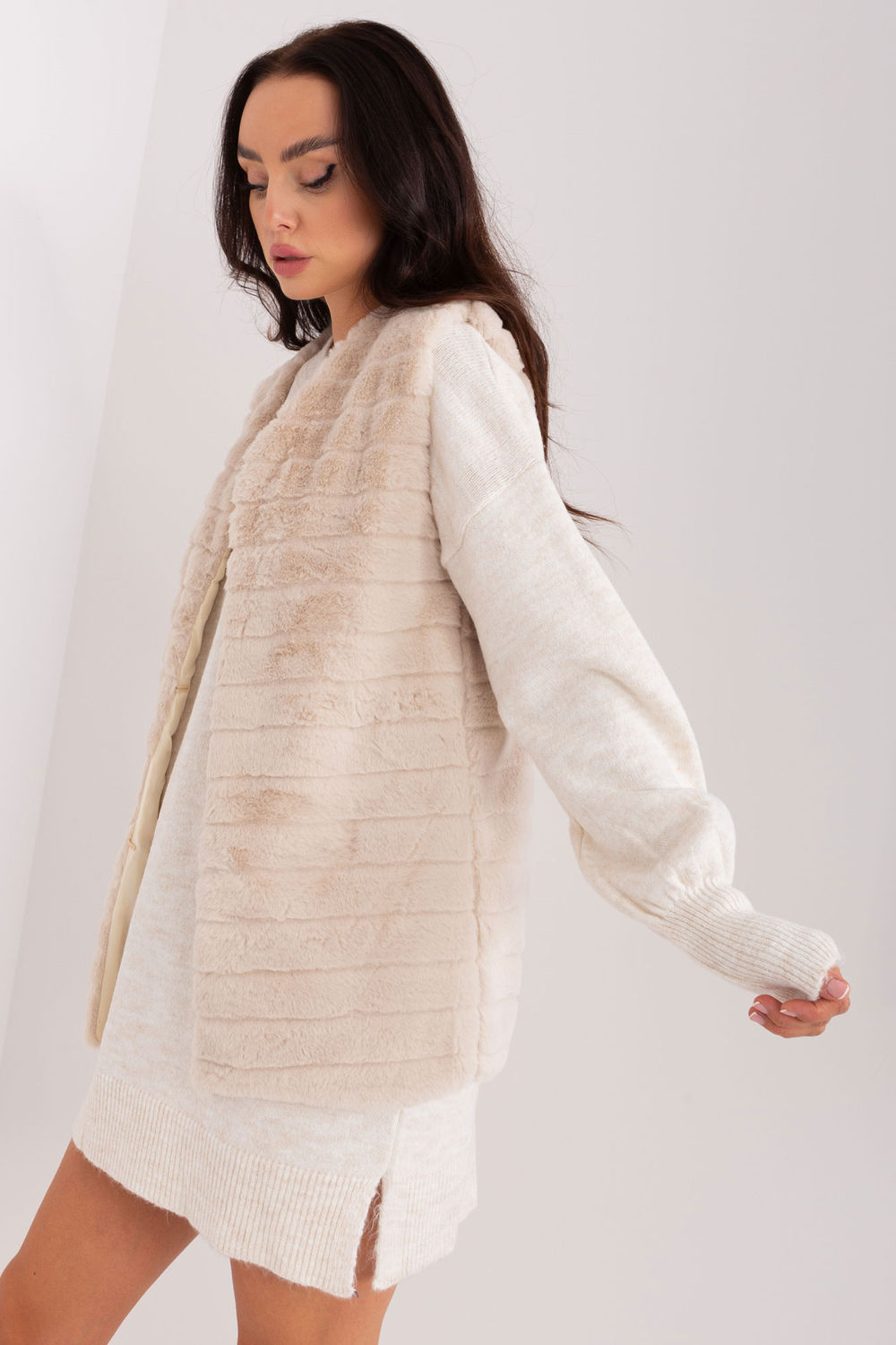 Kamizelka Model TW-KZ-2114.09P Ecru - Och Bella - obrazek 4