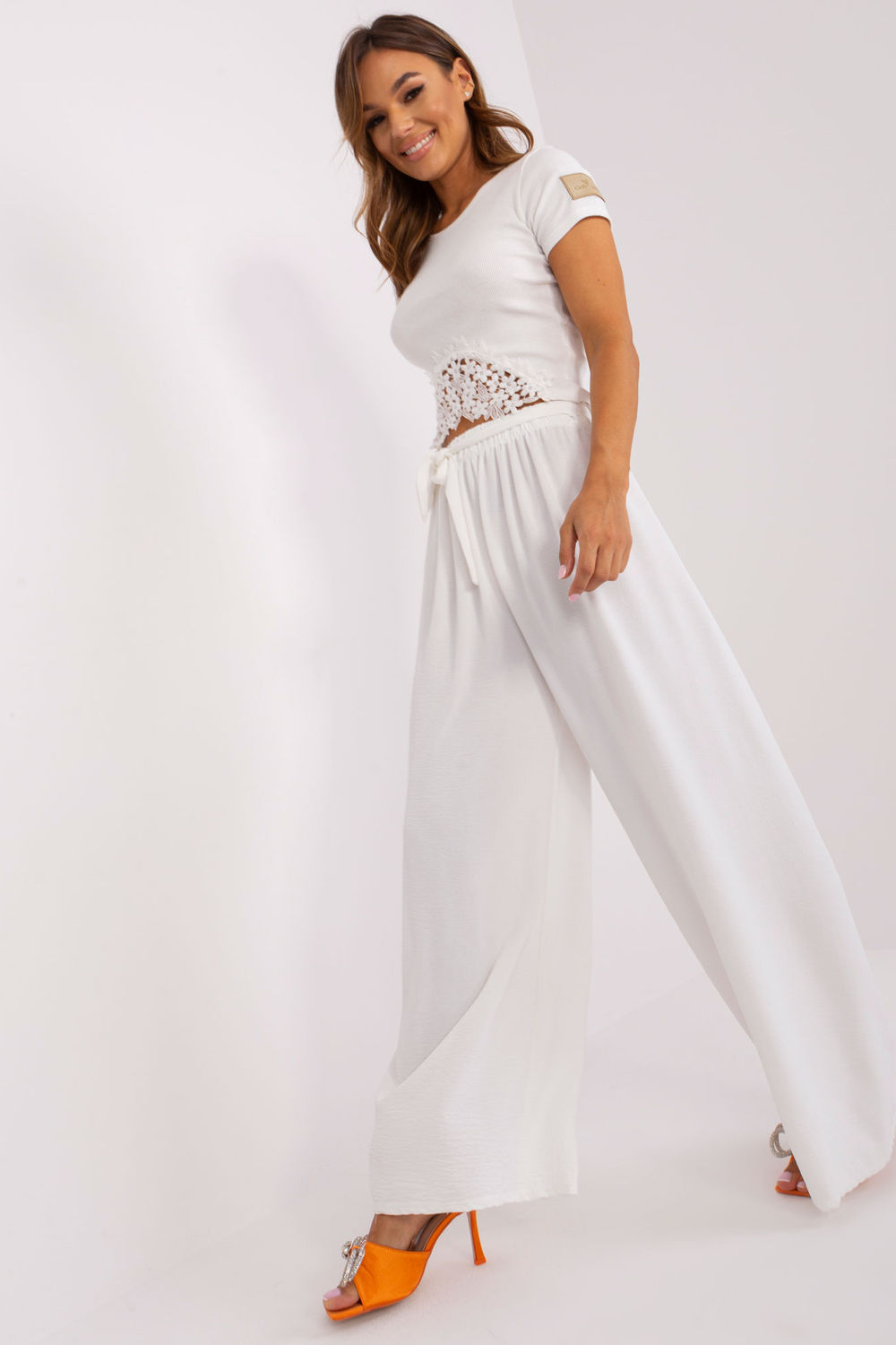 Spodnie Damskie Model TW-SP-BI-2086.24P Ecru - Och Bella - obrazek 3