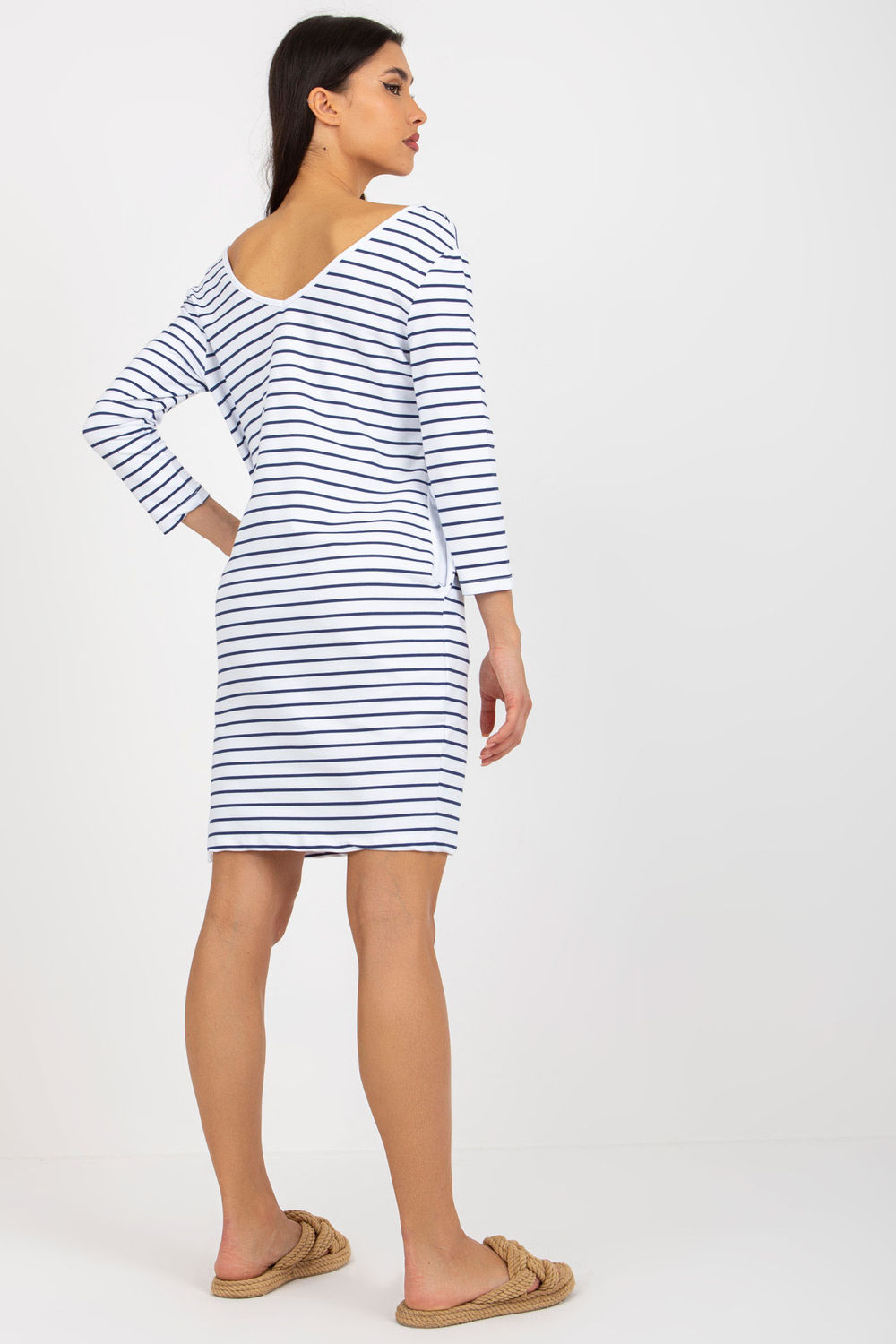 Sukienka Model TW-SK-BL-1010.74 White/Navy - Och Bella - obrazek 4