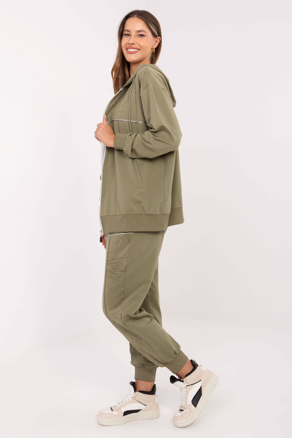 Spodnie Komplet Model RV-KMPL-A881.15 Khaki - Relevance - obrazek 3