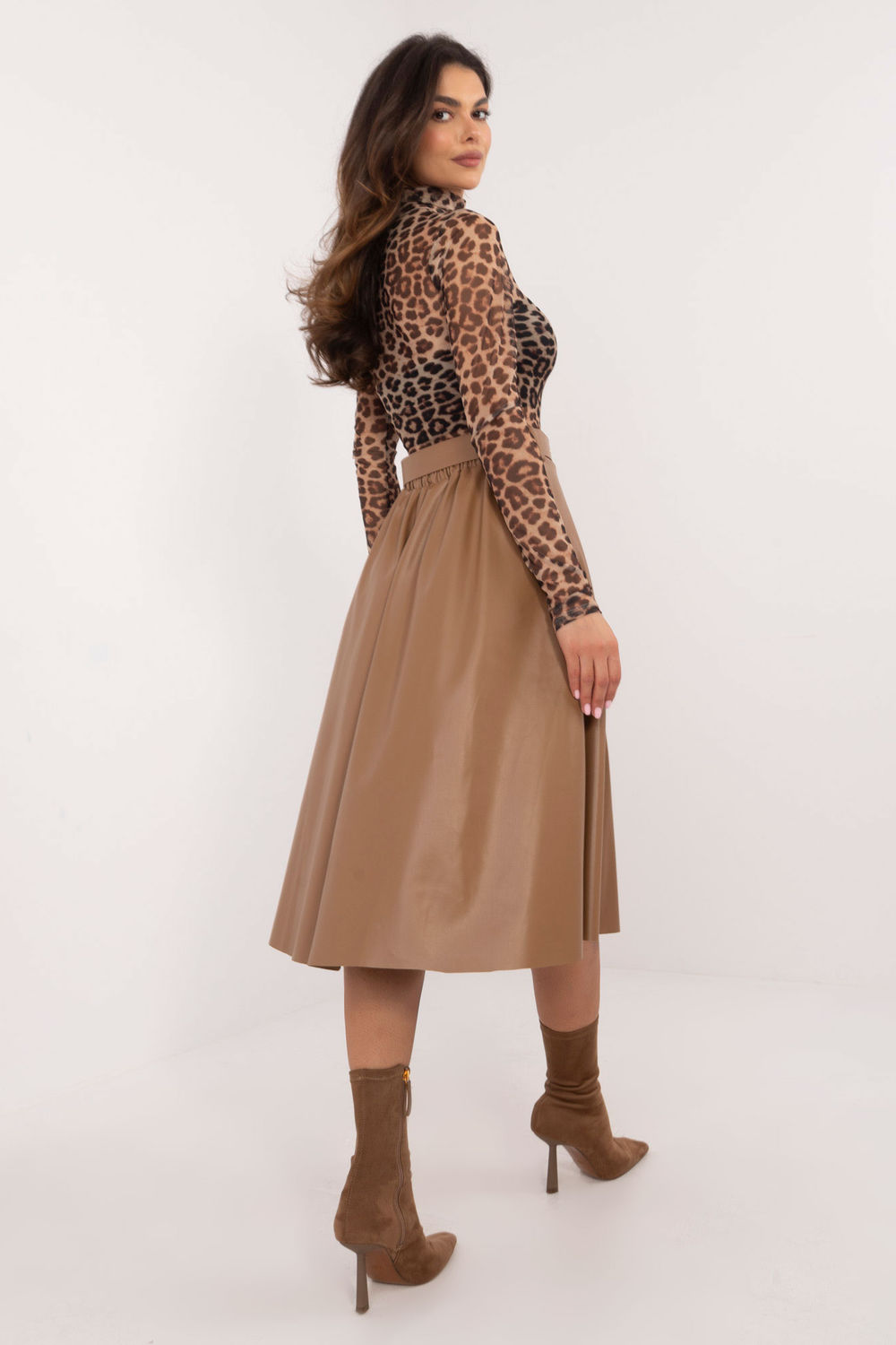 Spódnica Model DHJ-SD-A1997.76 Camel - Italy Moda - obrazek 4