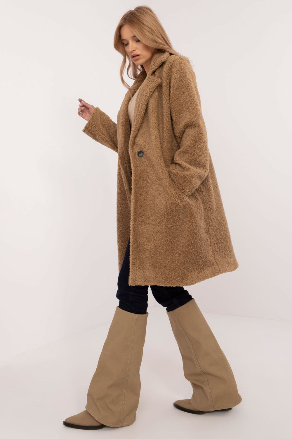 Płaszcz Damski Model DHJ-PL-19991.93 Camel - Italy Moda - obrazek 3