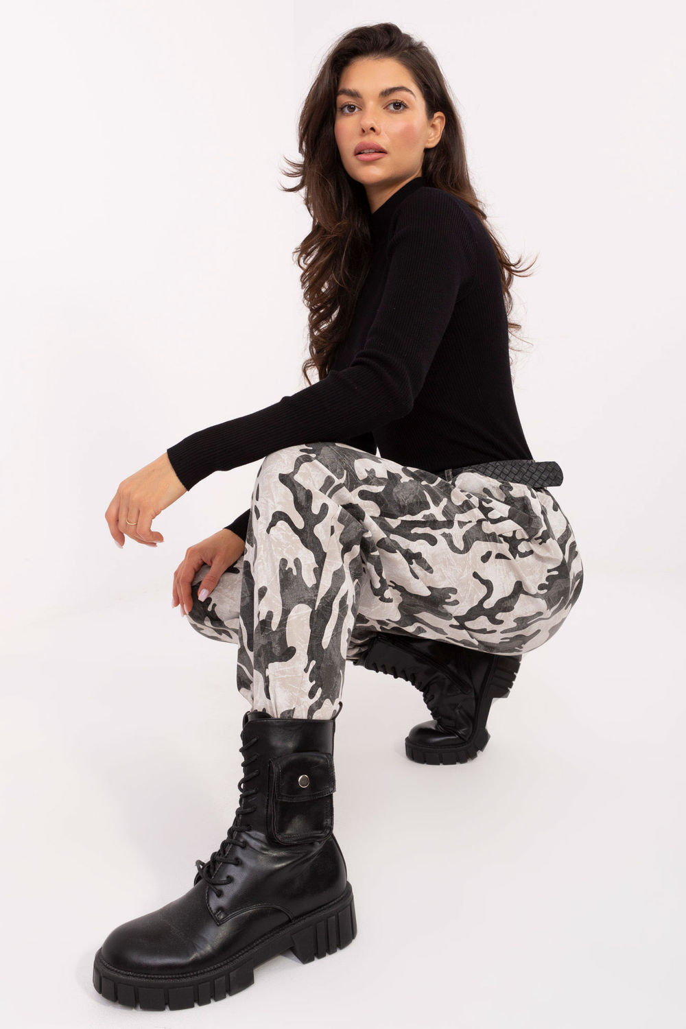 Spodnie Damskie Model IT-SP-242975.84 Light Beige - Italy Moda - obrazek 5