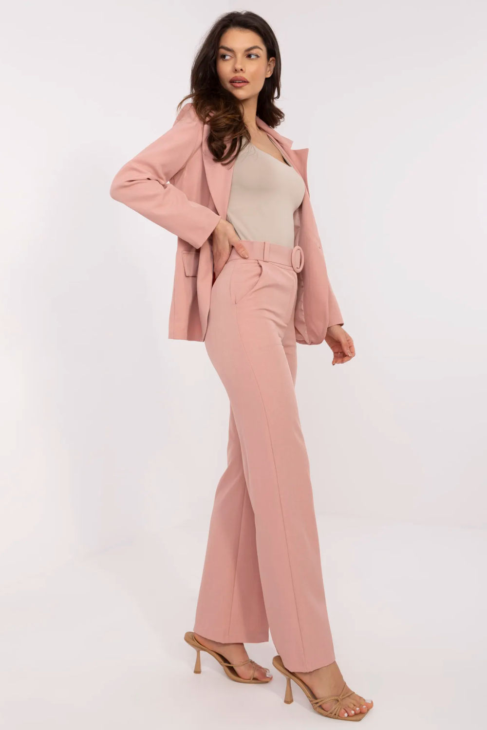 Spodnie Damskie Model DHJ-SP-18737.08 Light Pink - Italy Moda - obrazek 3