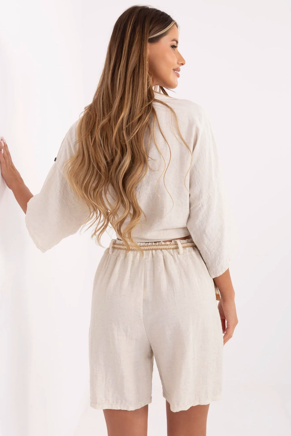 Szorty Damskie Model MI-SN-6620.72P Light Beige - Italy Moda - obrazek 4