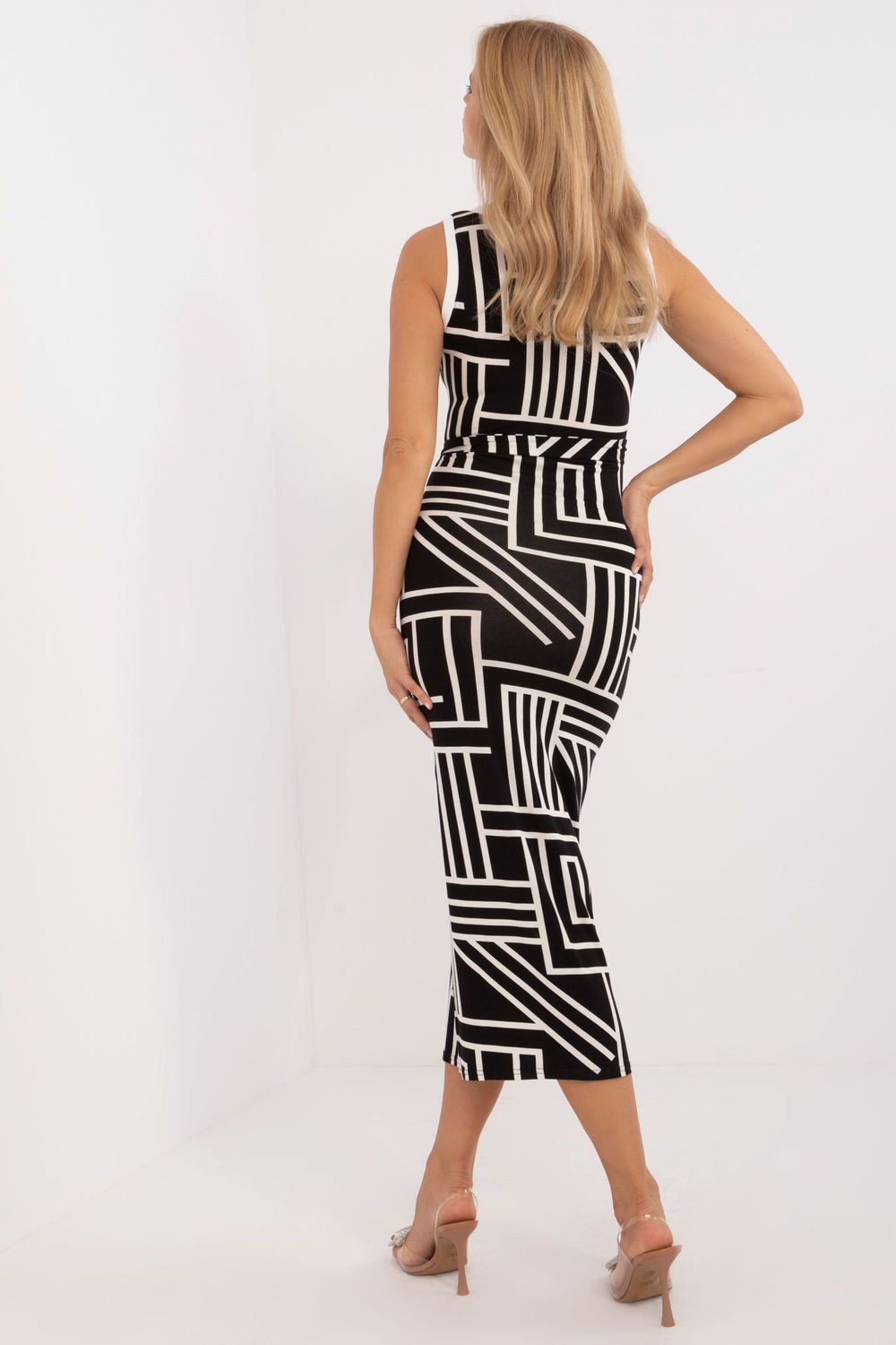 Sukienka Model LK-SK-509729.20 Black - Lakerta - obrazek 4