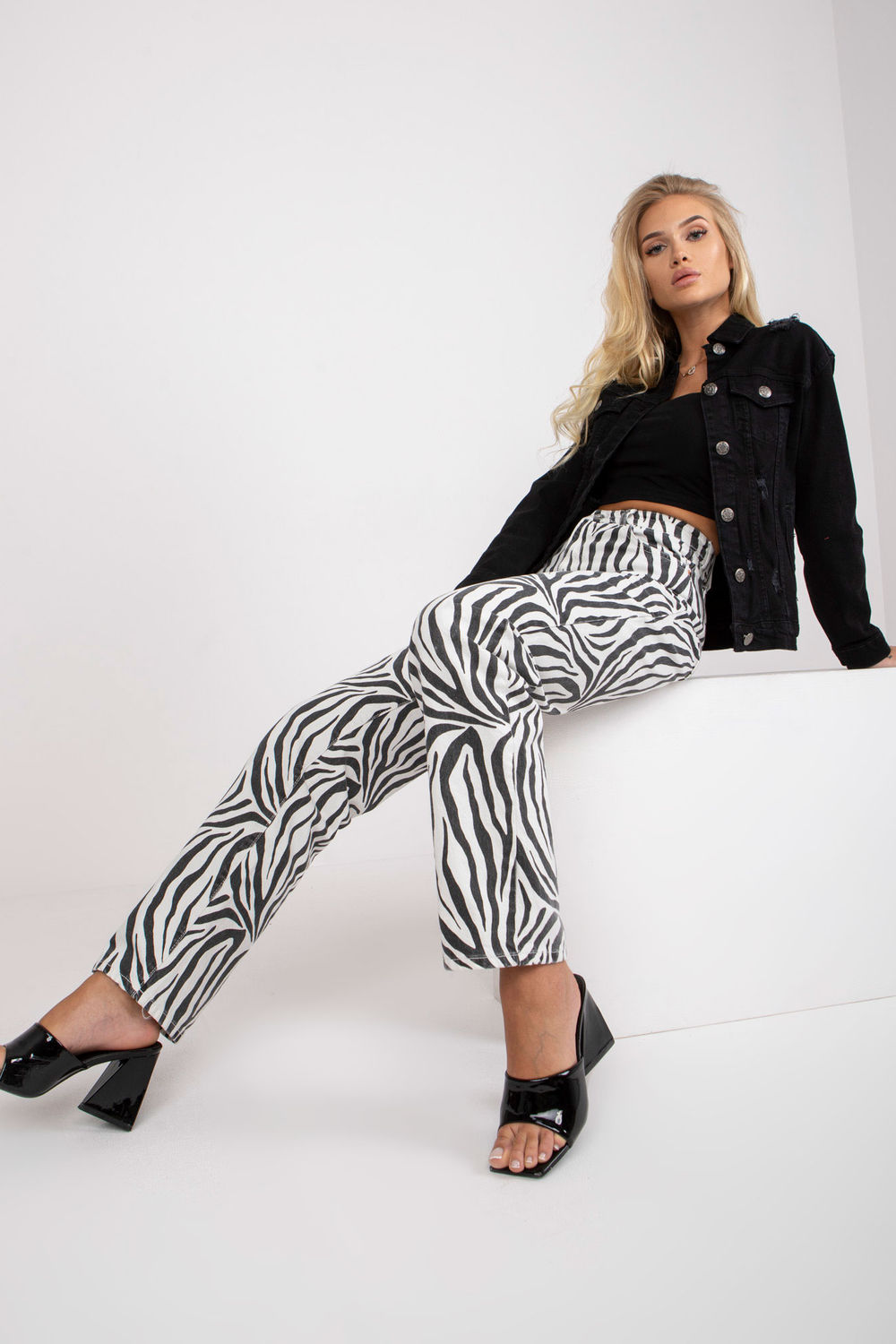 Kurtka Damska Model RO-KR-CKT-4006.16X Black - Rue Paris - obrazek 5