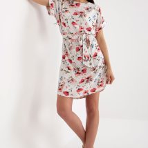 Sukienka Model WN-SK-661.71P White/Red – Rue Paris