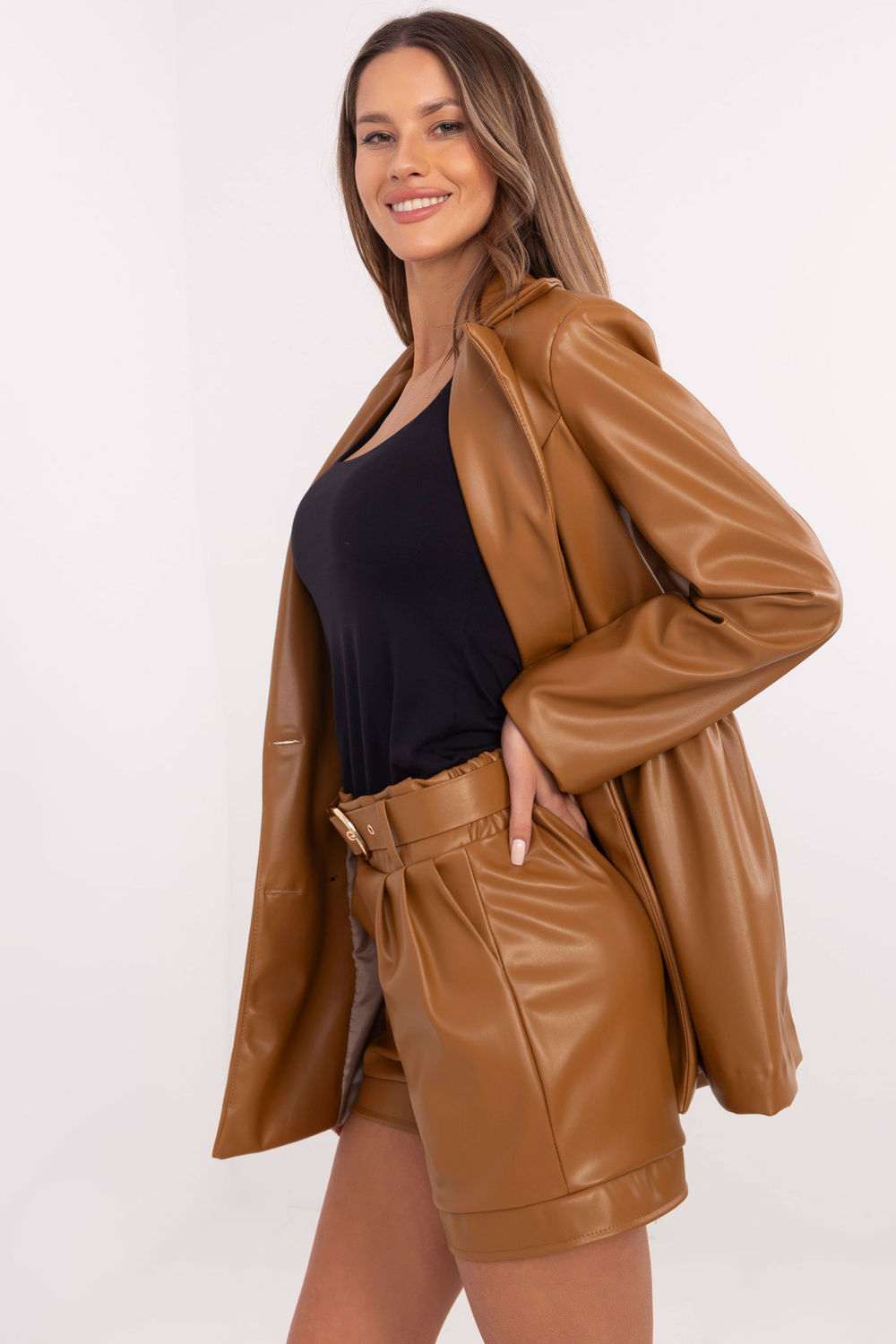 Szorty Damskie Model IT-SN-FL8701.97 Camel - Rue Paris