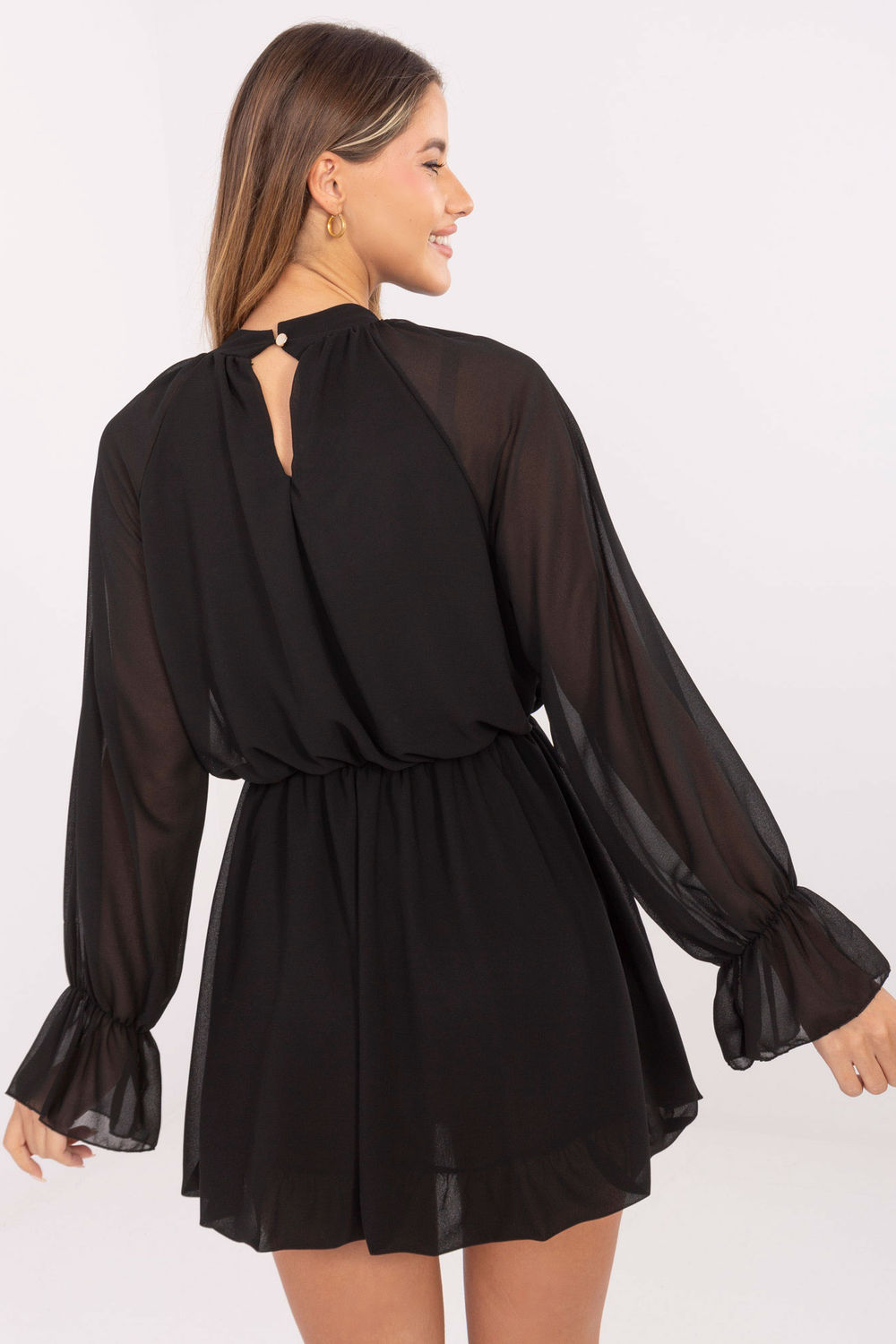 Sukienka Model MI-SK-A1554.26 Black - Rue Paris - obrazek 4