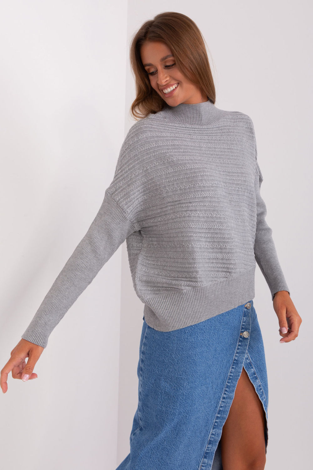 Sweter Damski Model AT-SW-2368.36X Grey - AT - obrazek 5