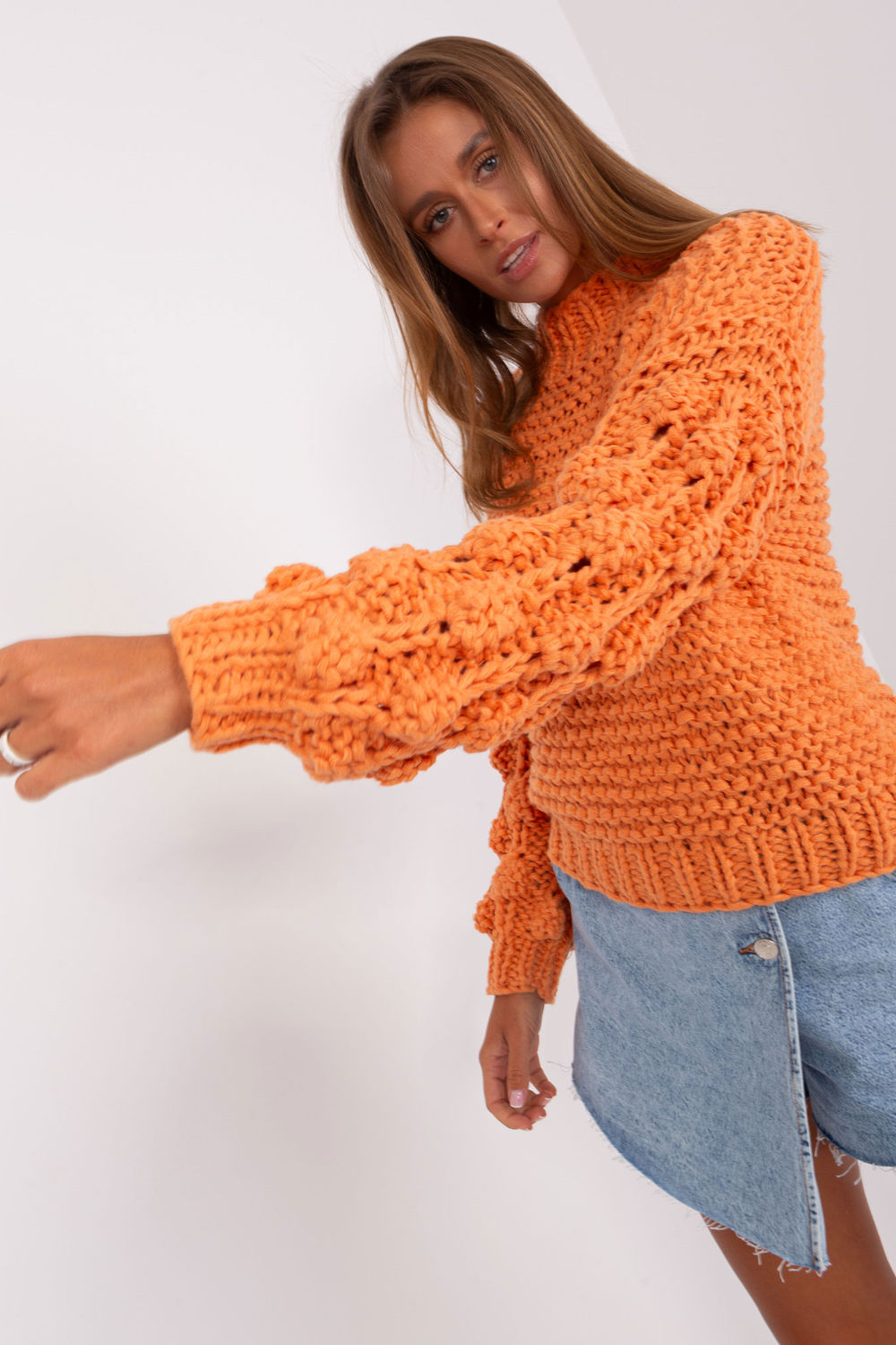Sweter Damski Model AT-SW-2382.97P Orange - AT - obrazek 3