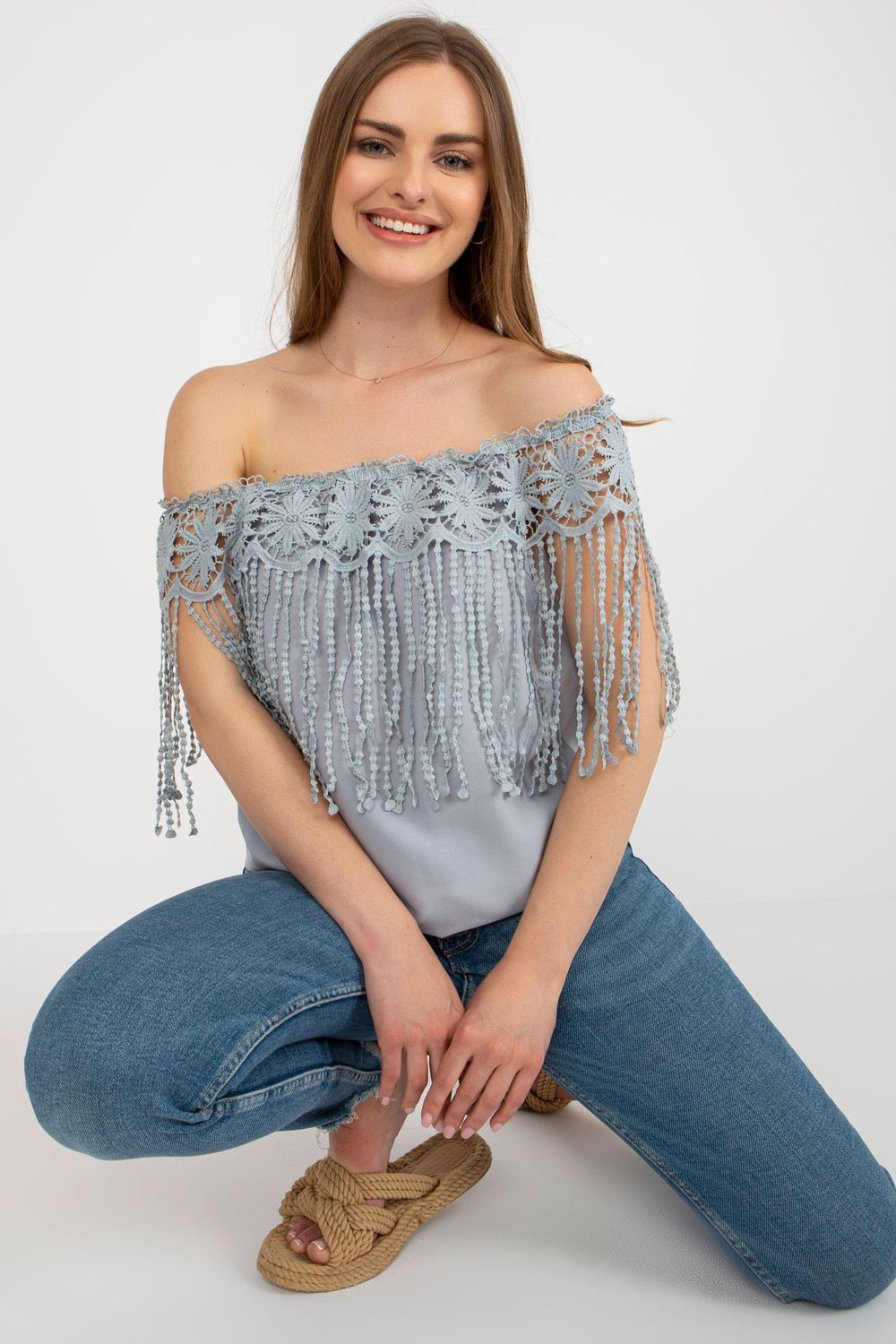 Bluzka Model AT-BZ-1801.87 Grey - AT - obrazek 3