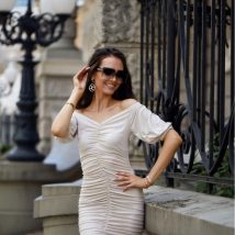 Sukienka Model BES SUK0369 Beige – Roco Fashion