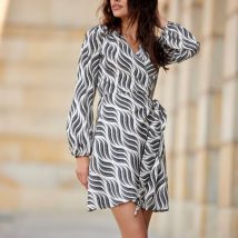 Sukienka Model Cassie E95 SUK0490 E95 Multicolor – Roco Fashion