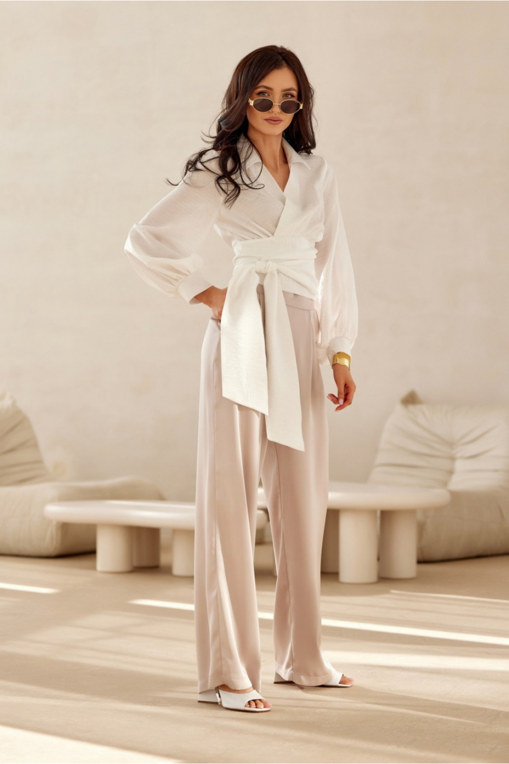 Bluzka Model Bella EKR BLU0205 Ecru - Roco Fashion - obrazek 3